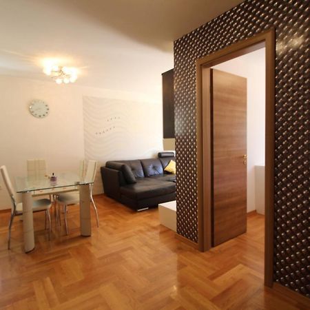 Macadamia Apartment With Garage Parking Split Exterior foto